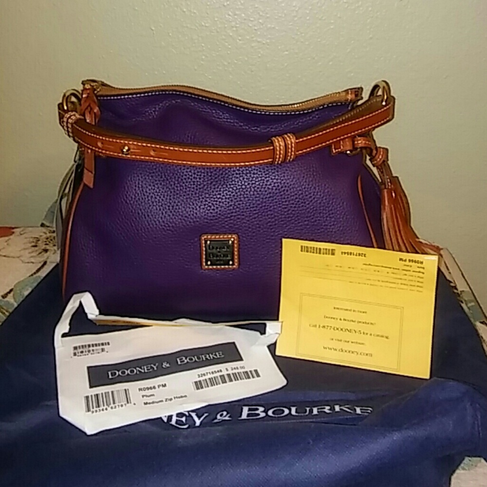 Dooney & Bourke medium hobo